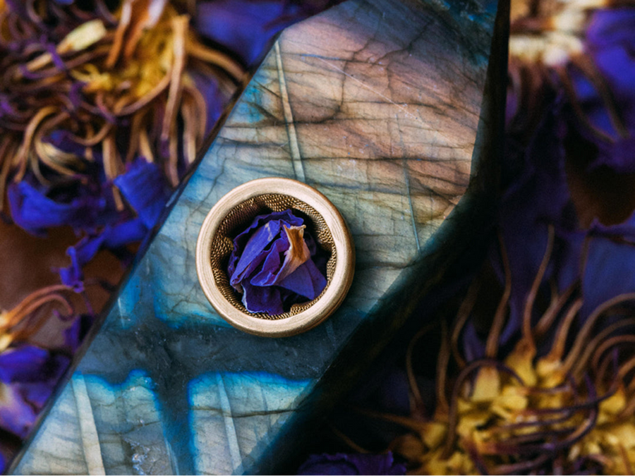 Customer holding the Labradorite pipe