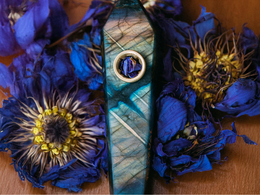 Labradorite colours in natural light